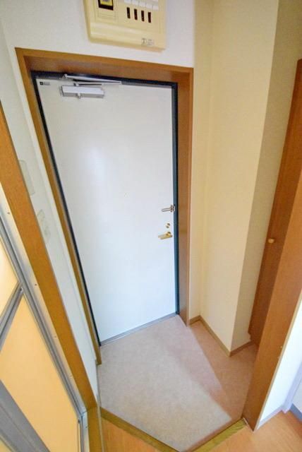 玄関　★閑静な住宅地！設備・収納充実★