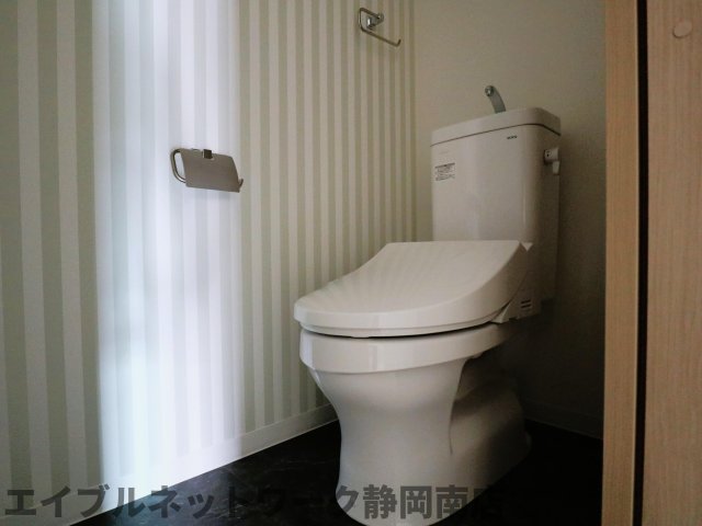 トイレ　シンプルで使いやすいトイレです