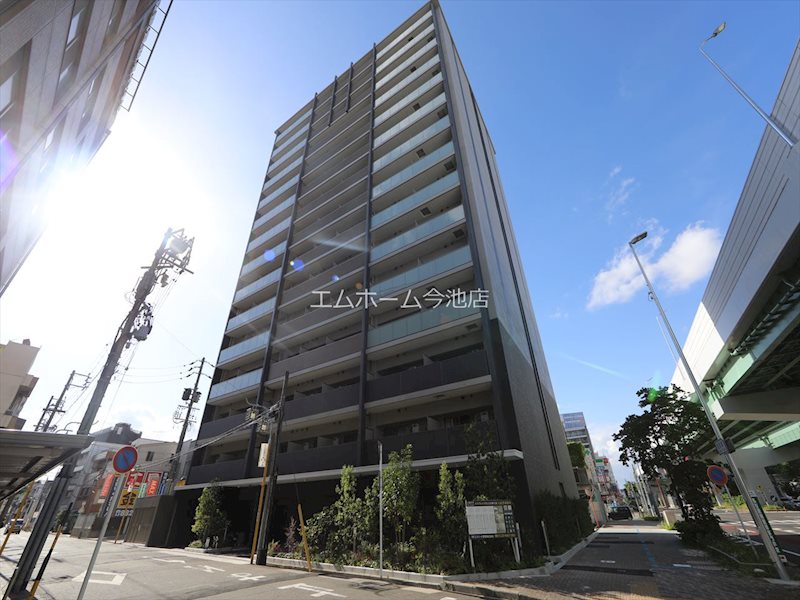 建物外観　外観　オートロック防犯カメラTVモニターホン宅配BOX完備