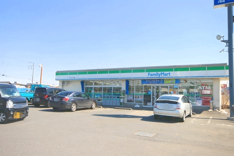 コンビニ　ファミリーマート さいたま丸ケ崎南店（コンビニ）まで538m