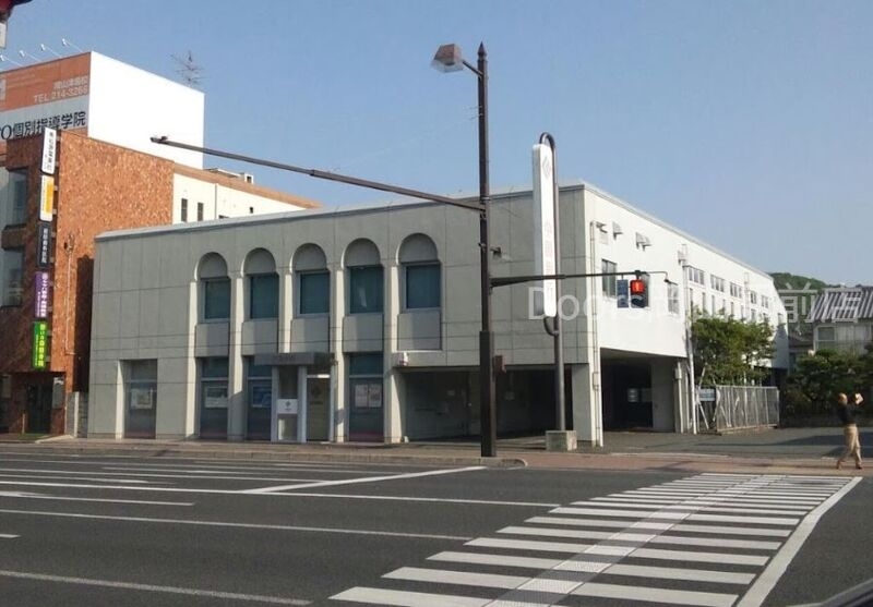 銀行　中国銀行津島支店（銀行）まで568m