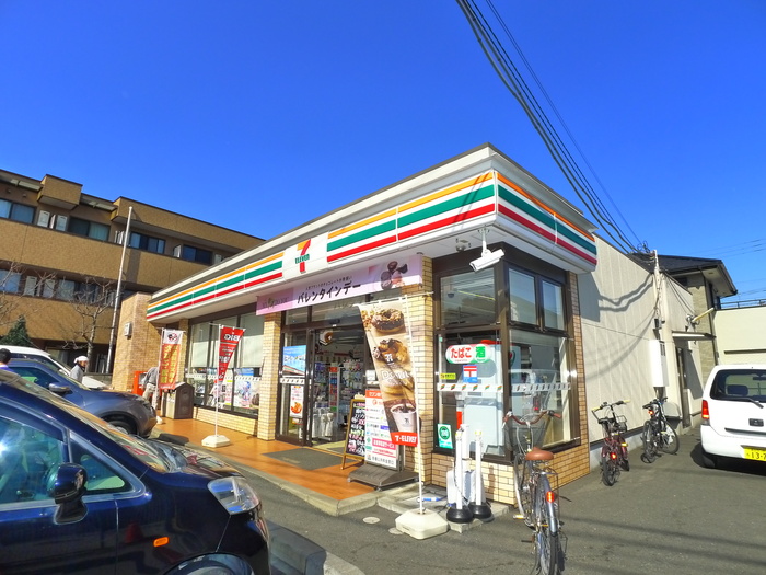 コンビニ　セブンイレブン（コンビニ）まで466m