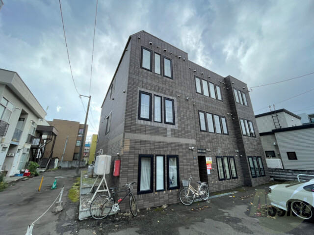 建物外観　札幌市中央区南９条西「フォレスト南１０条壱番館」