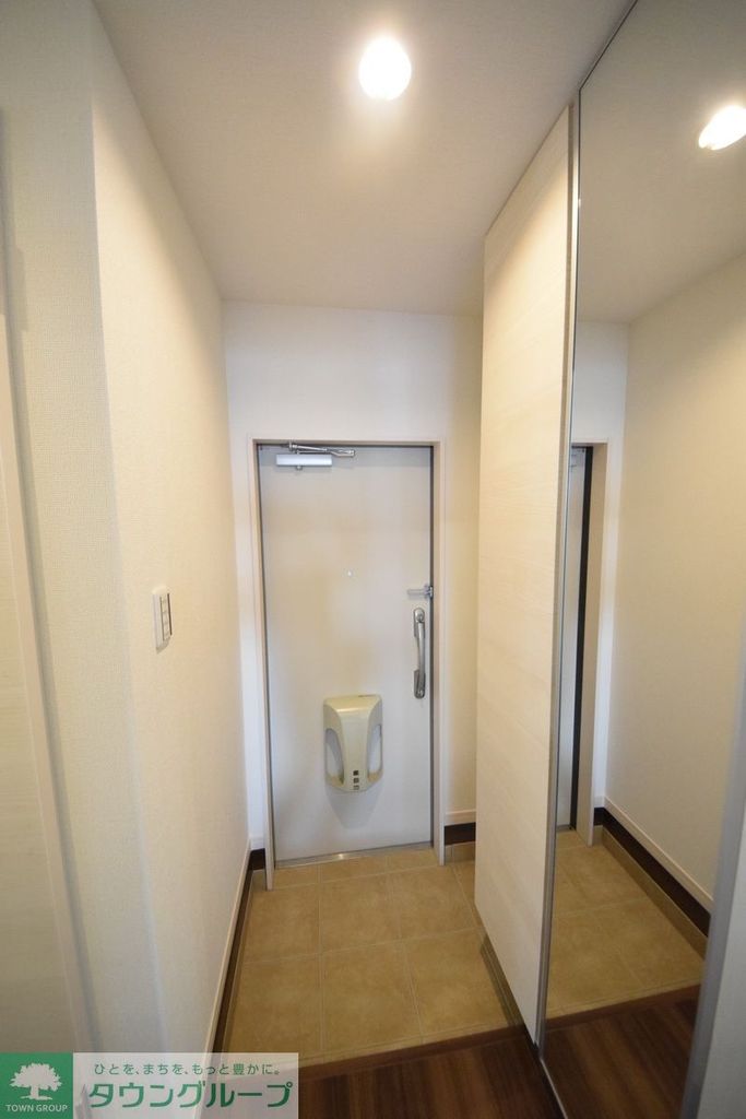 玄関　★お部屋探しは株式会社タウンハウジング東京まで★