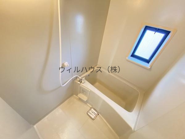 バス・シャワールーム　キレイにリフォームされています！