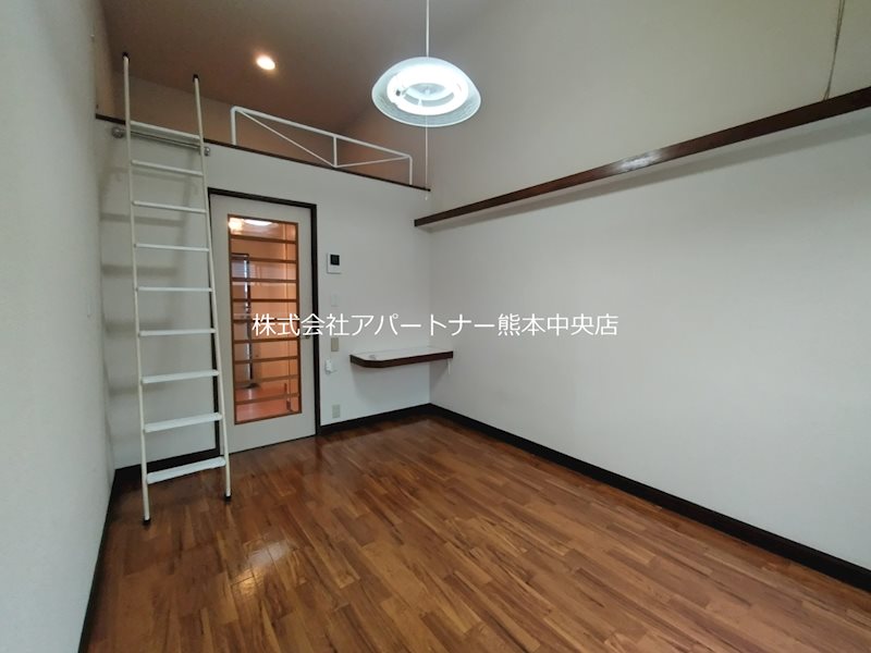 居室・リビング　ロフト付のお部屋です
