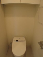 トイレ　プラウド南青山（別部屋参考画像）