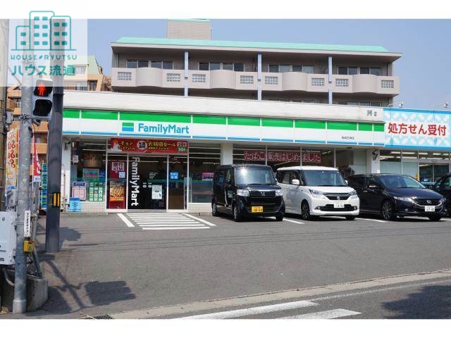 コンビニ　ファミリーマート長崎石神店（コンビニ）まで481m