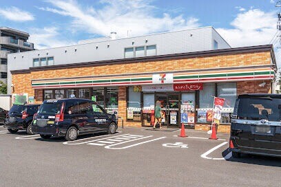 コンビニ　セブンイレブン東札幌5条4丁目店（コンビニ）まで409m