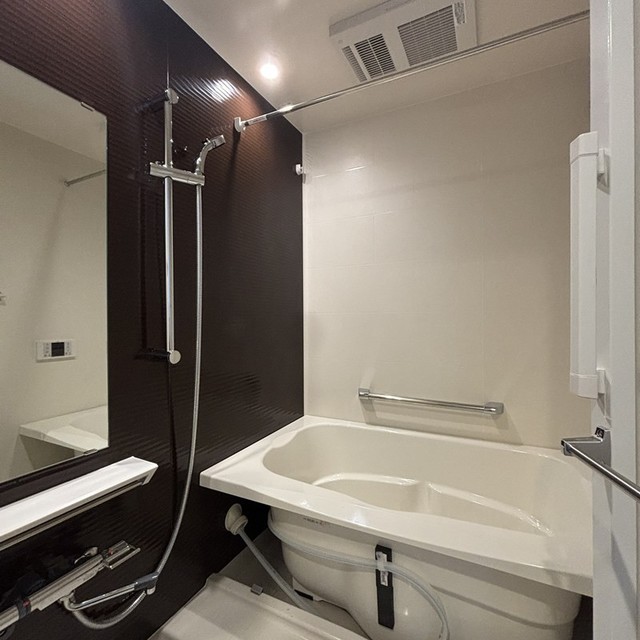 バス・シャワールーム　※写真は同タイプ住戸です。