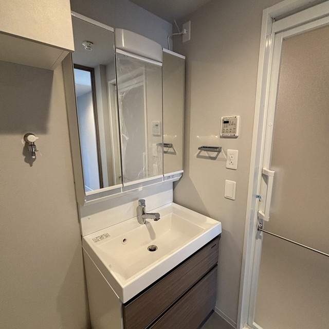洗面設備　※写真は同タイプ住戸です。