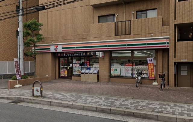 コンビニ　セブンイレブン　吹田垂水町店（コンビニ）まで76m