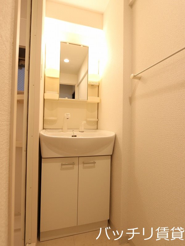 洗面設備　別号室イメージの為、現状を優先致します