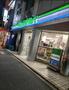 コンビニ　ファミリーマート南青山六丁目店（コンビニ）まで143m