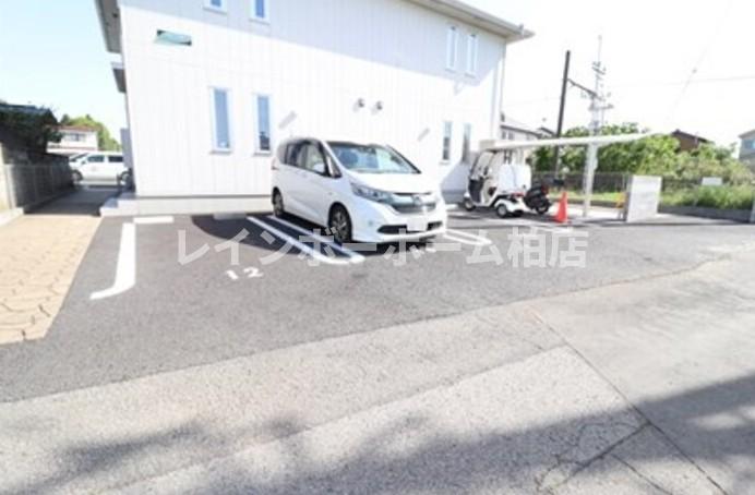 駐車場　駐車場完備です
