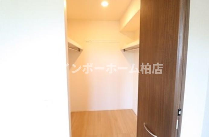 収納　ウォークインクローゼットです