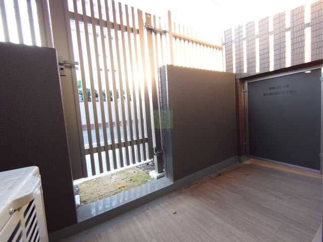 バルコニー　お電話でお問合せのお客様を対象に初期費用割引中。