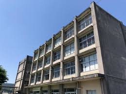 中学校　大津市立石山中学校（中学校）まで1478m
