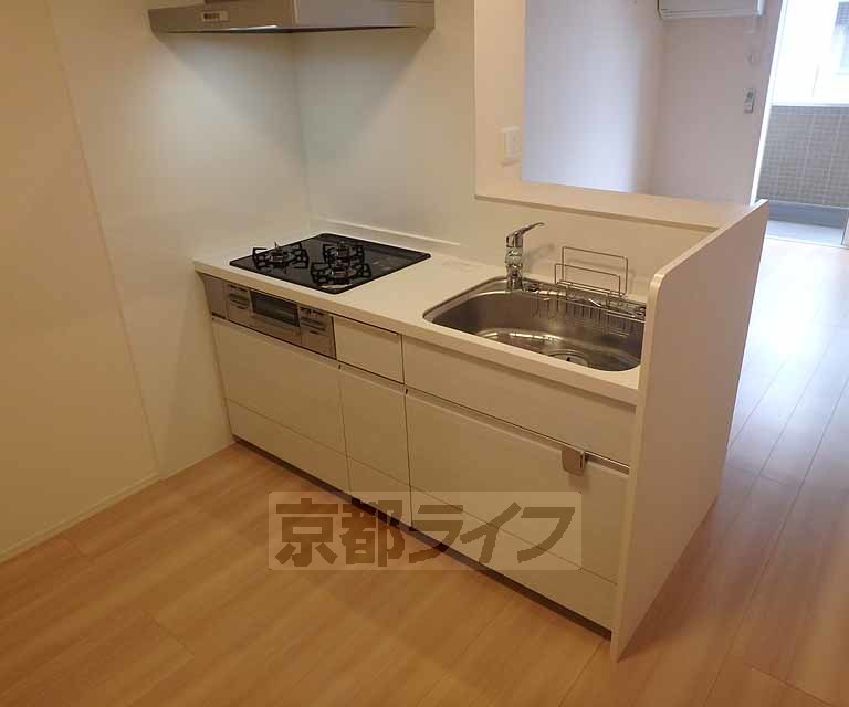 キッチン　３口のシステムキッチンです