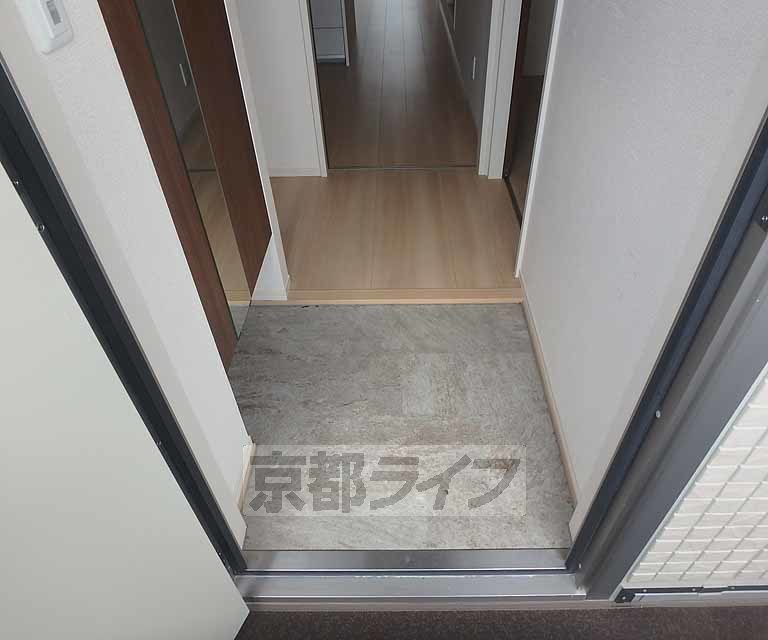 玄関　玄関も収納あります