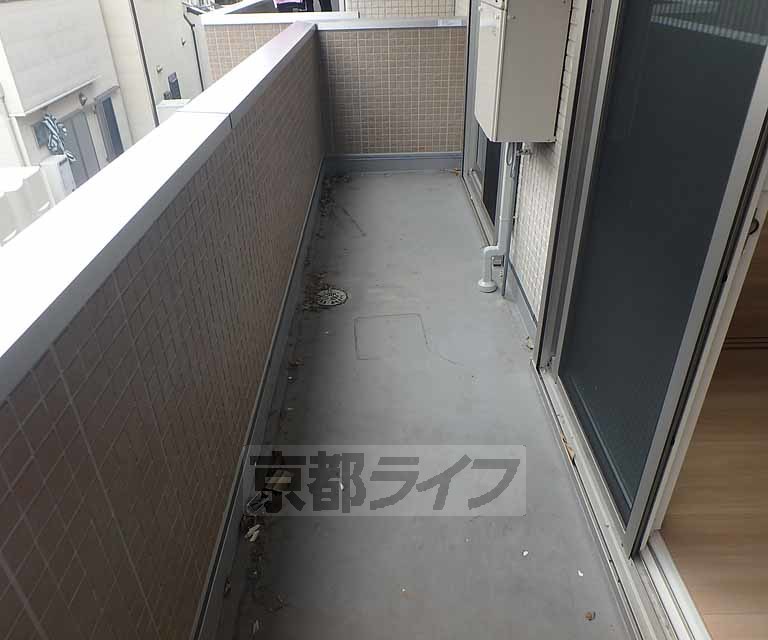 バルコニー　ベランダも十分な広さ