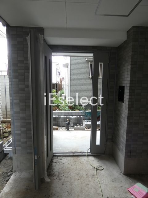 エントランス　こちらからお部屋へ向かいます。