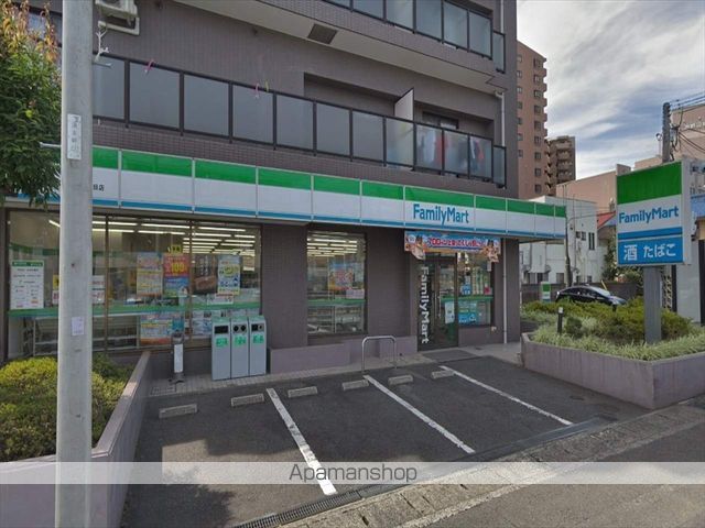 コンビニ　ファミリーマート（コンビニ）まで307m
