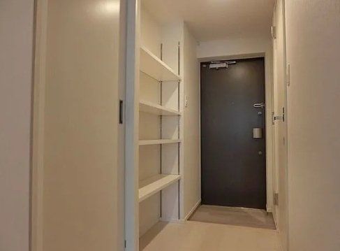 玄関　現状優先とし写真は参照とする。