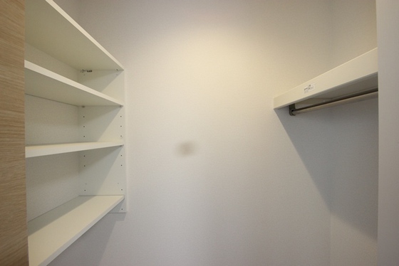 収納　※別部屋の写真です