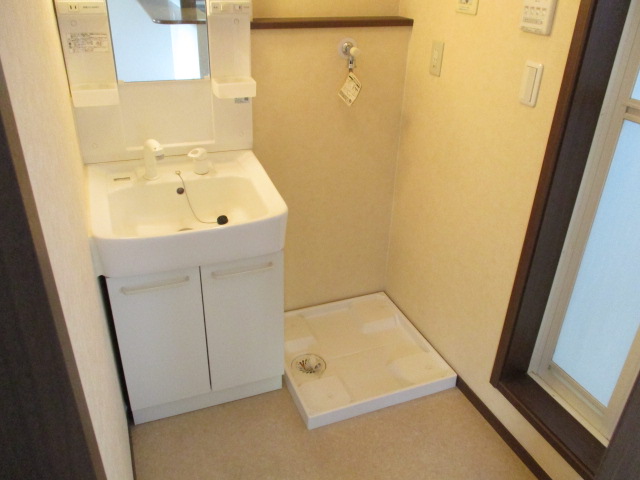 洗面設備　201号室の写真です。