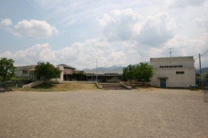 幼稚園・保育園　御坂西保育所（幼稚園・保育園）まで919m
