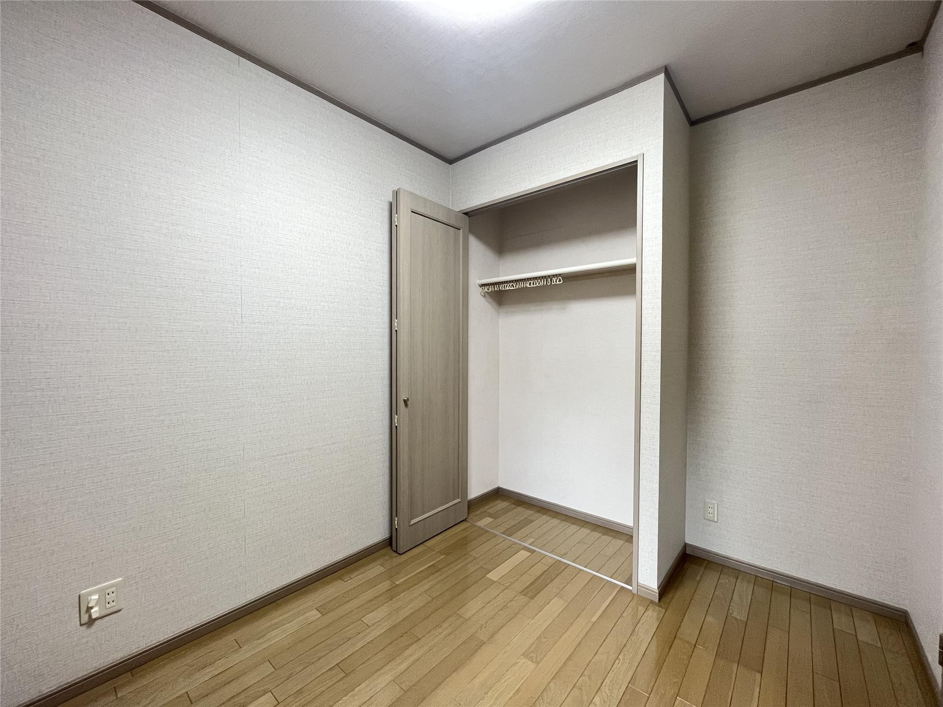ガーデンタカラおおくぼ台202の内装写真