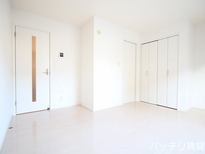 居室・リビング　＊画像は別部屋の為イメージ、現状優先致します