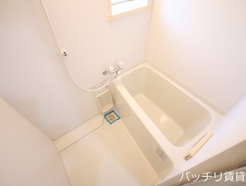 バス・シャワールーム　＊画像は別部屋の為イメージ、現状優先致します