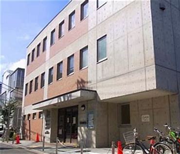 図書館　渋谷区西原図書館（図書館）まで990m