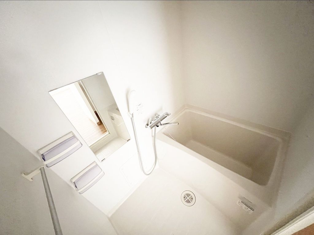 バス・シャワールーム　別部屋参考写真