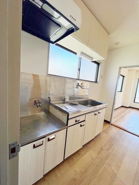 キッチン　※別部屋参考写真