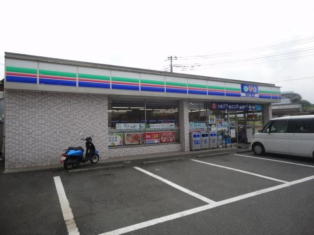 コンビニ　スリーエフ（コンビニ）まで335m