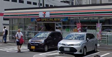 コンビニ　セブンイレブン藤沢北警察署前店（コンビニ）まで218m