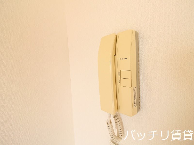 セキュリティ　同物件別号室の為、現状優先