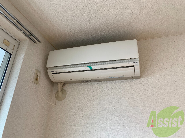 その他設備　エアコンはこちら。あるだけで安心できますね
