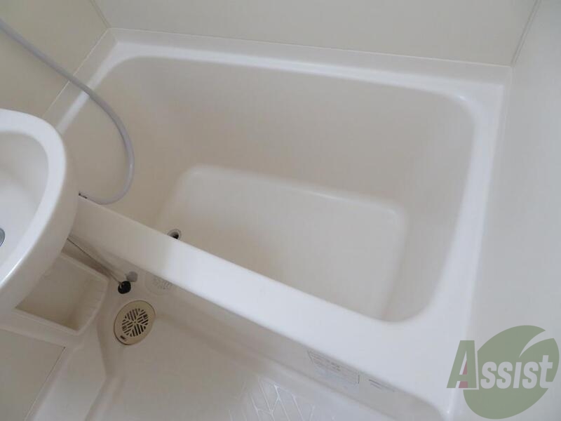 バス・シャワールーム　浴室になっております。トイレと別なのは良いですね。