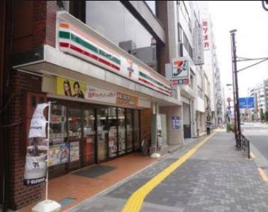 コンビニ　セブンイレブン新御徒町駅前店（コンビニ）まで220m