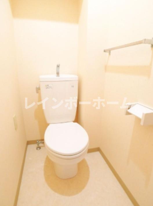 ＪＲ常磐線 南柏駅 徒歩10分 3階建 築20年のトイレ写真