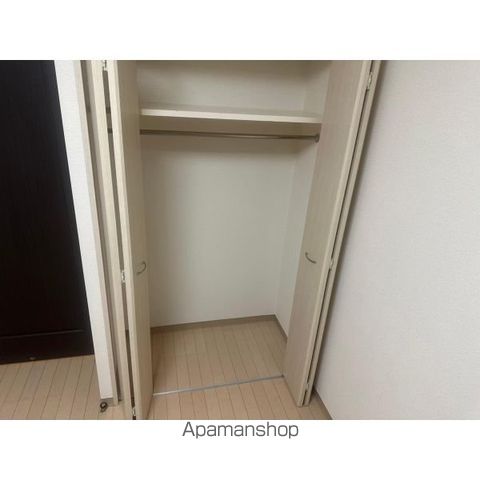 ＪＲ中央線 東中野駅 徒歩6分 7階建 築23年の内装写真