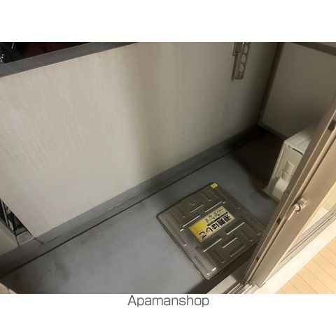ＪＲ中央線 東中野駅 徒歩6分 7階建 築23年の内装写真
