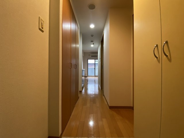 エスリード御堂筋梅田の玄関写真