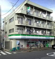 コンビニ　ファミリーマート まるいし八幡山店（コンビニ）まで2808m