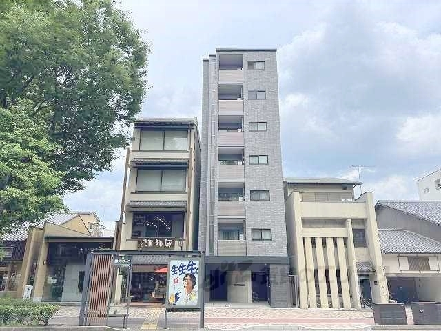 LiveCasa堀川今出川の外観写真