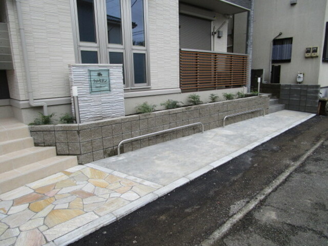 ロビー　駐輪場